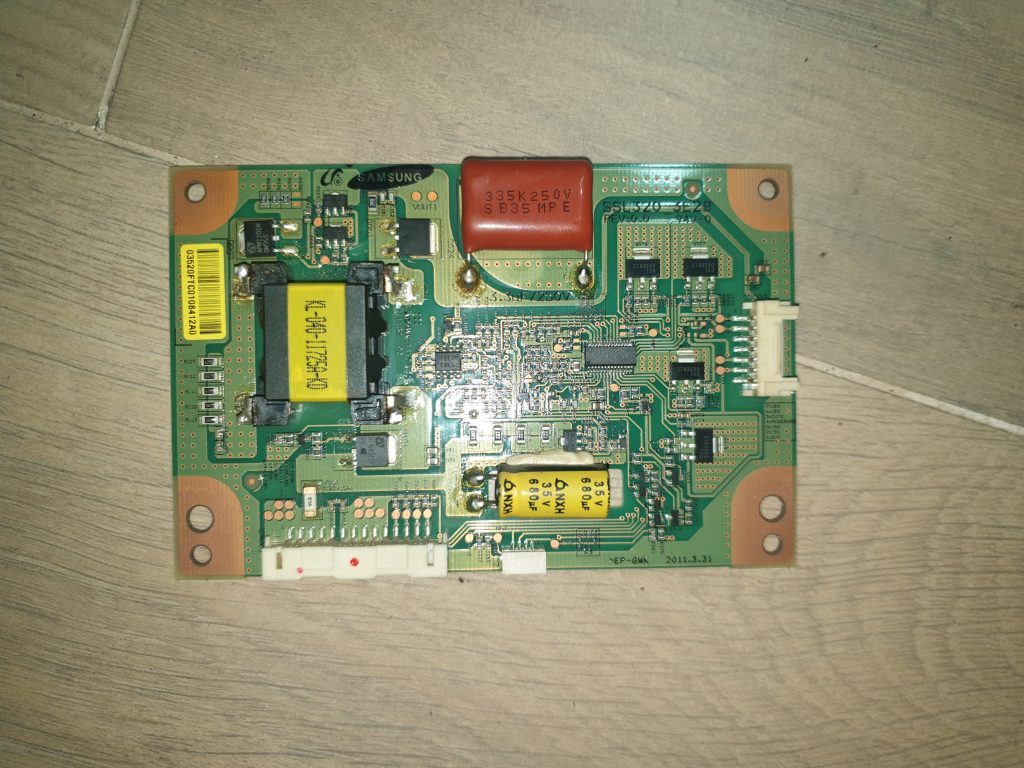PLATINE INVERTER SSL400_0E2C pour tv Toshiba 40RL838 EUR 20,00